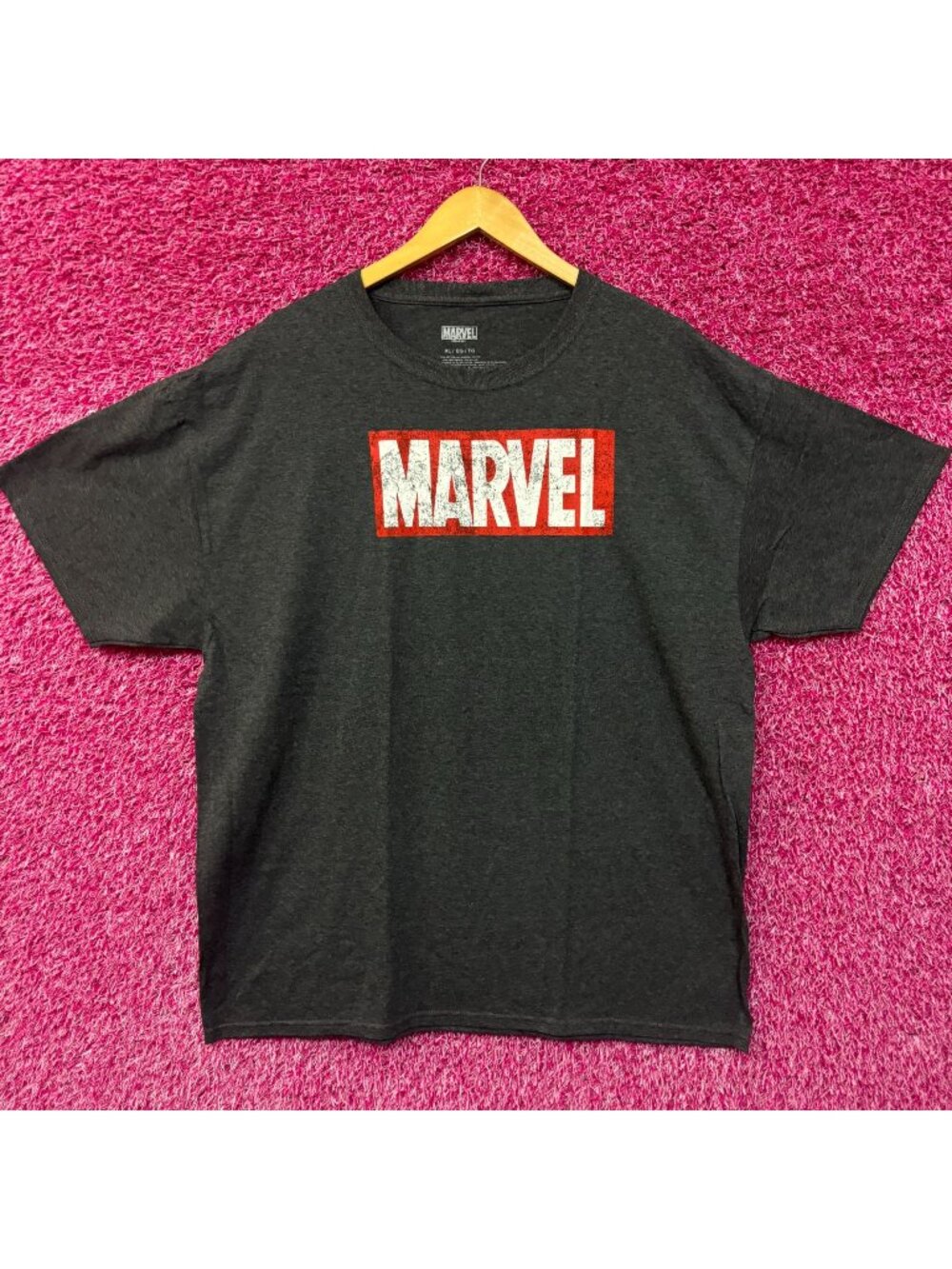 Marvel Logo Comic Book Tshirt size XL